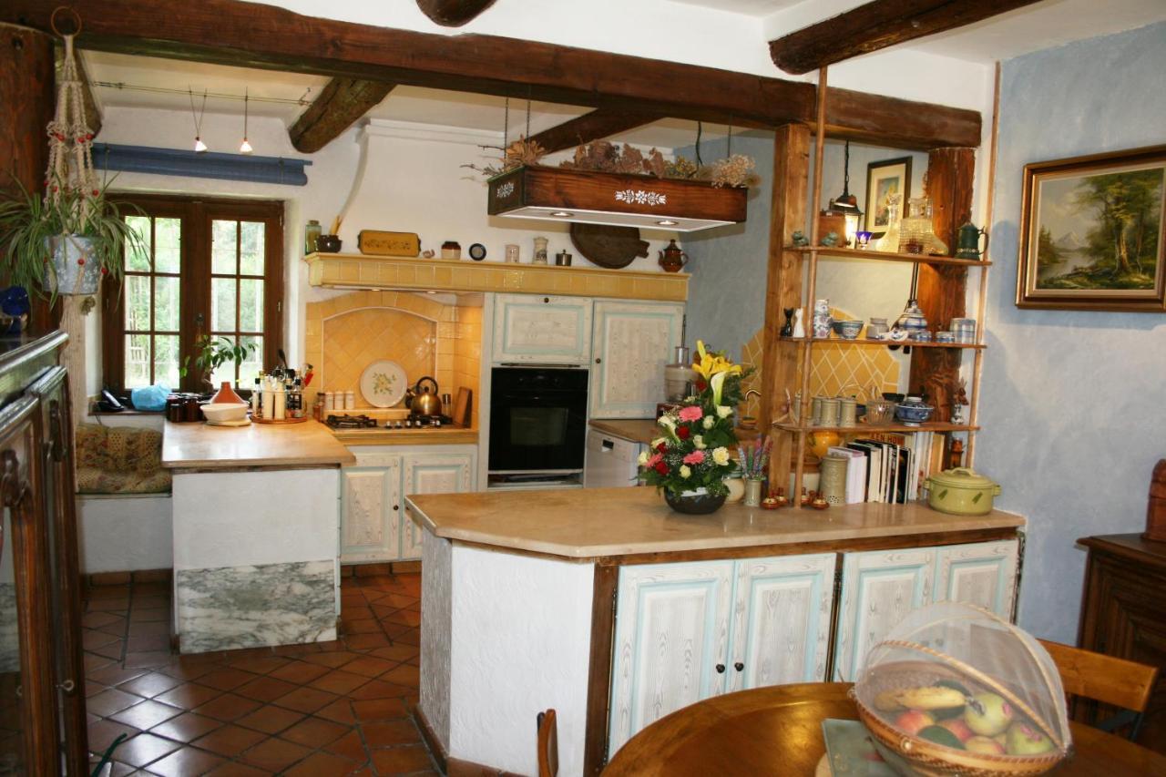 Le Mas De La Cigale Bleue, Caumont Sur Durance ภายนอก รูปภาพ